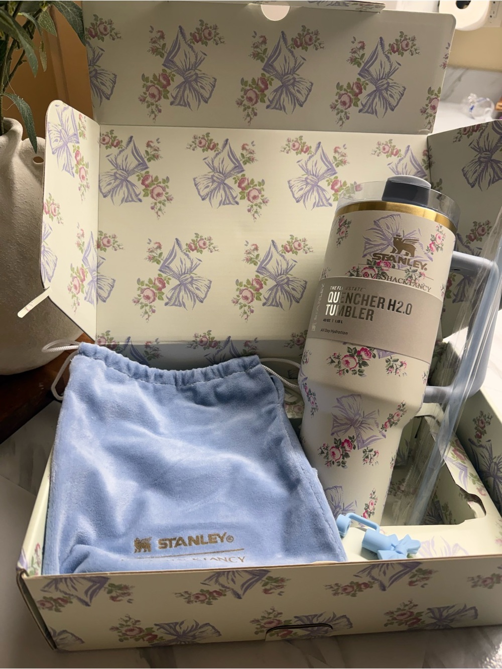 Stanley Floral Cream & Lavender Quencher Tumbler Gift Set